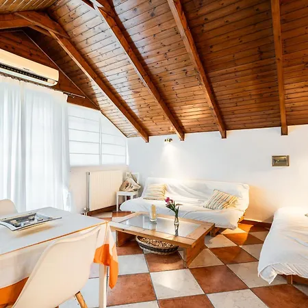 Rosa Seaview Loft *