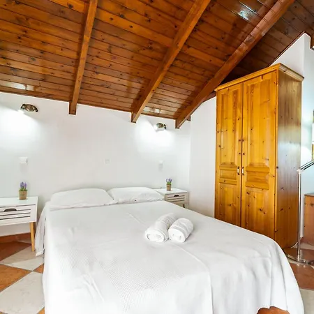 Rosa Seaview Loft *