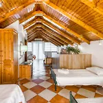Rosa Seaview Loft